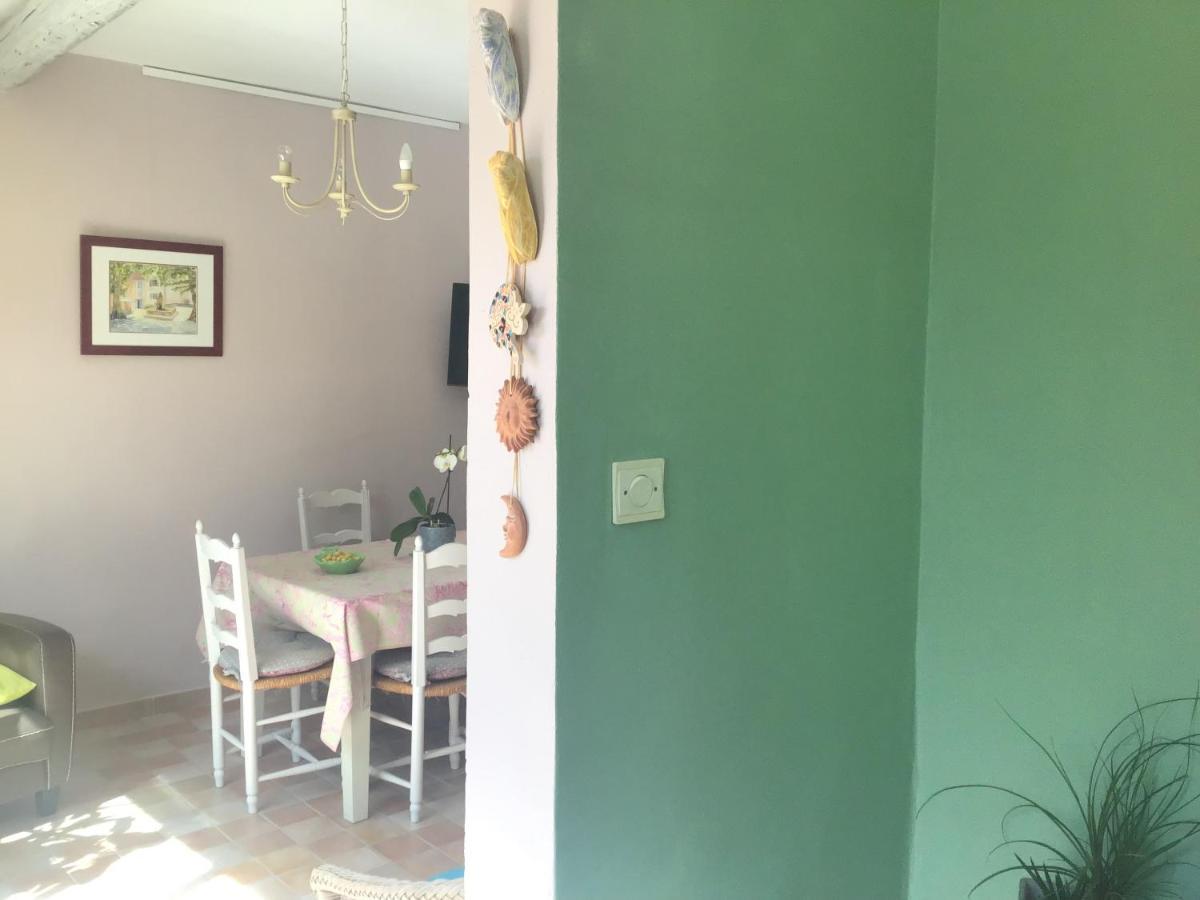 Mas De La Grave Bed & Breakfast Althen-des-Paluds Екстериор снимка
