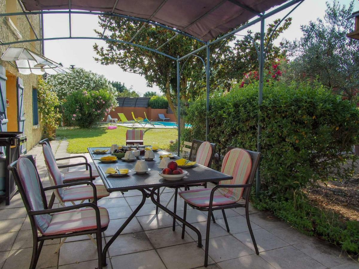 Mas De La Grave Bed & Breakfast Althen-des-Paluds Екстериор снимка