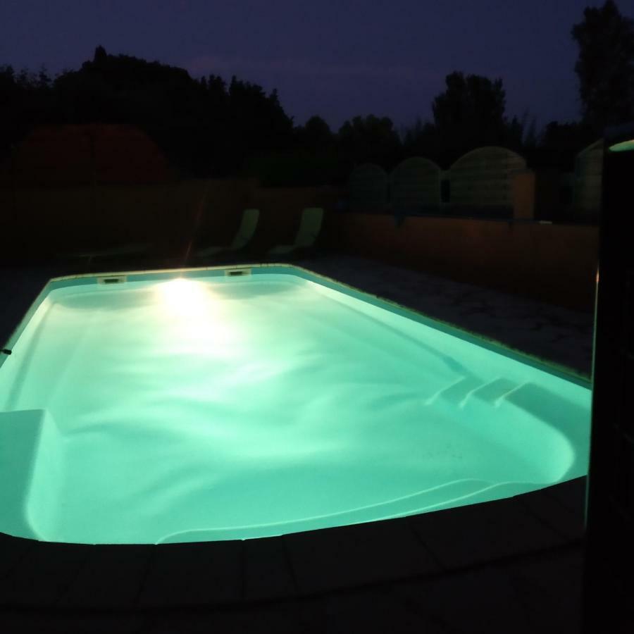 Mas De La Grave Bed & Breakfast Althen-des-Paluds Екстериор снимка