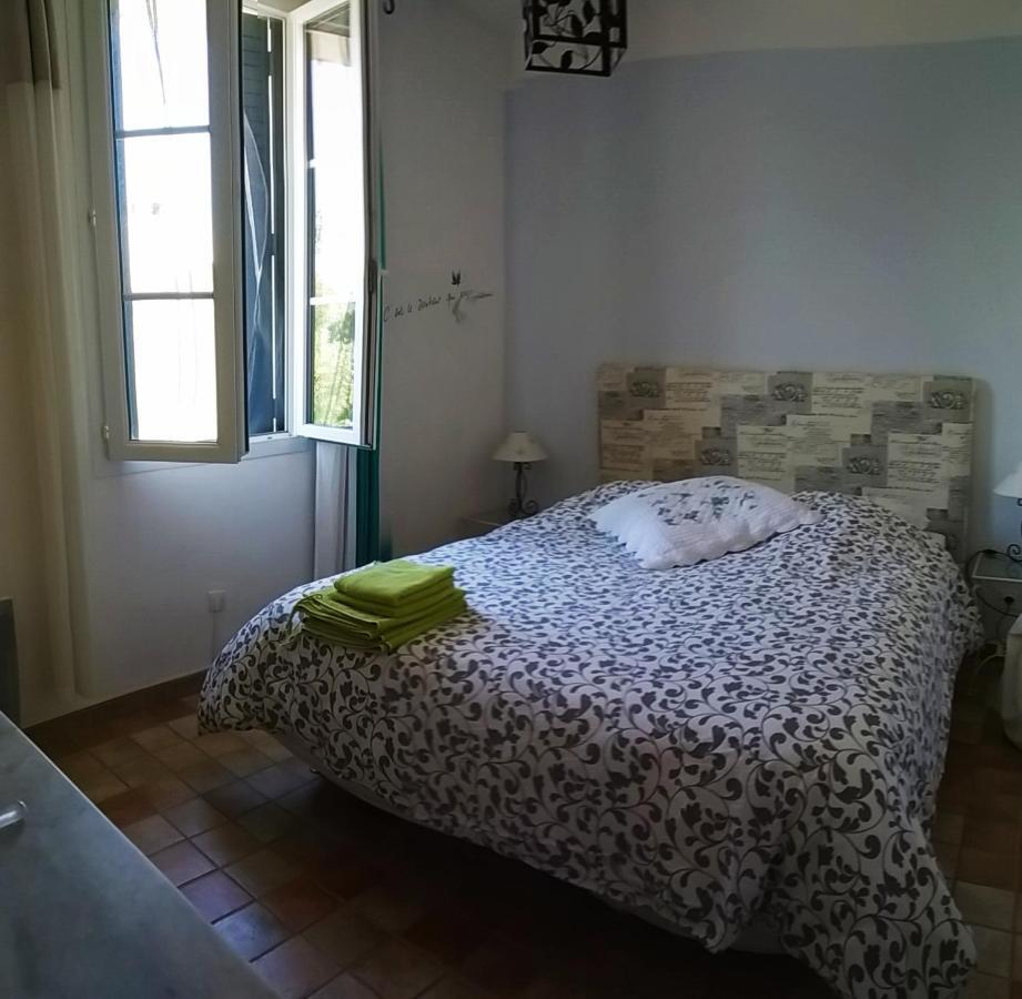 Mas De La Grave Bed & Breakfast Althen-des-Paluds Екстериор снимка